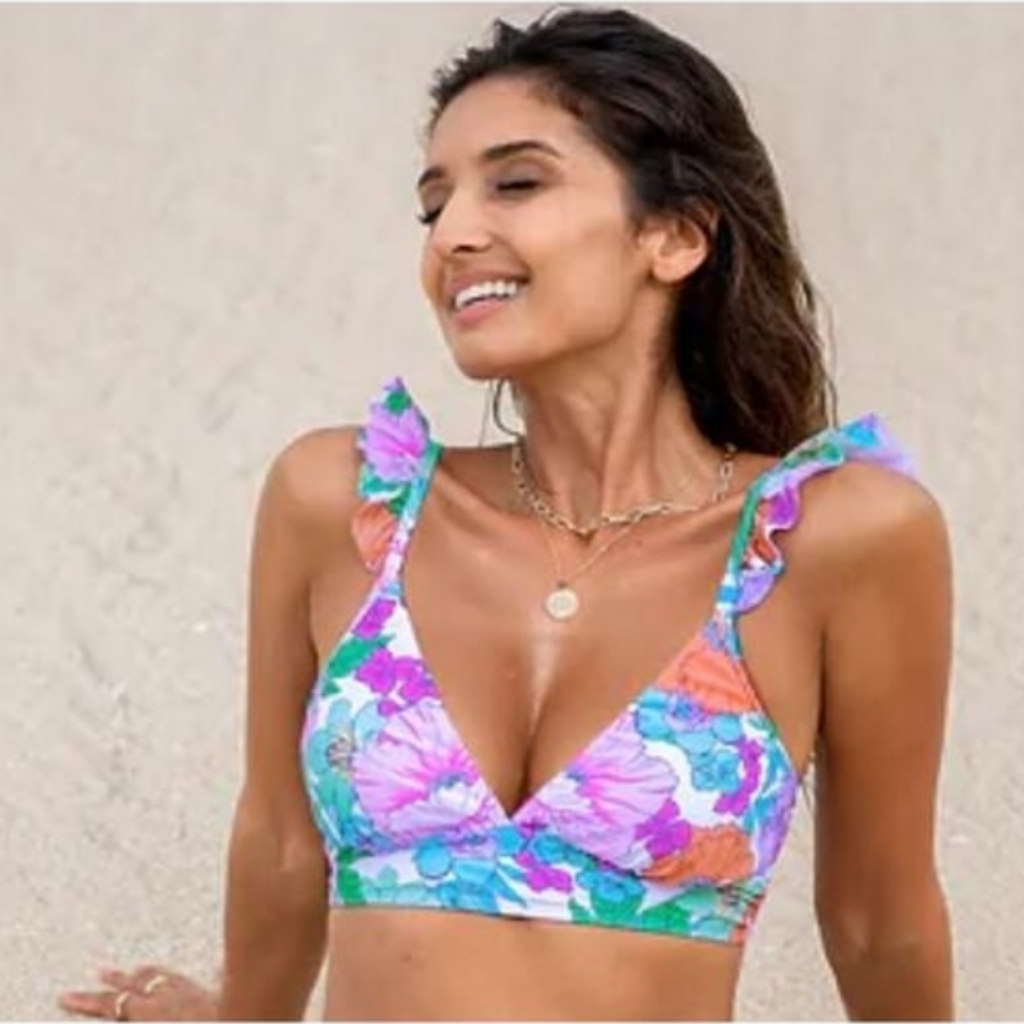 Nwt Floral Bikini Top Size Large